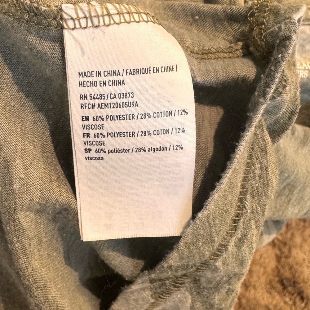 American Eagle Camo Tee XS - Picture 3 of 3